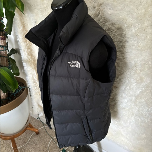 Northface puffer vest - Picture 6 of 11